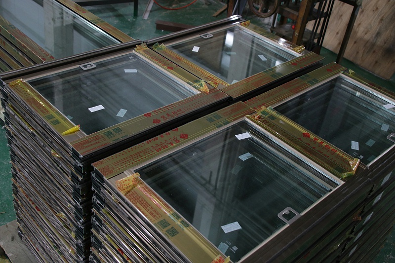 佛山鋁合金門窗哪家好？門窗十大品牌樓上樓高端門窗的優(yōu)勢在哪里？