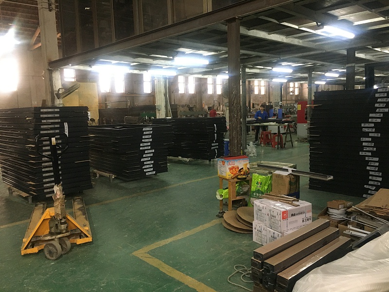 鋁合金門窗10大品牌廠家該如何在門窗市場(chǎng)中占據(jù)有利的市場(chǎng)地位？