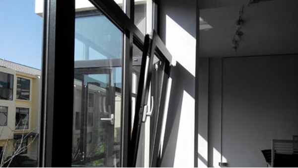 都2020年了，你還在與高端門窗談價格，和低端門窗談質(zhì)量？