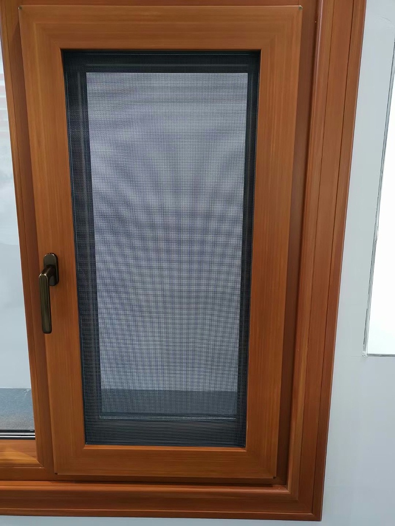 鋁合金門窗怎么選？什么樣的更好用？我家換了三次門窗，可以說一說感受！