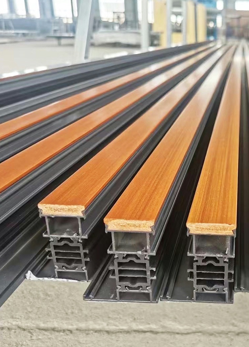 鋁合金門窗怎么選？什么樣的更好用？我家換了三次門窗，可以說一說感受！