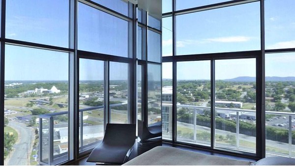 工程門窗中后裝法是什么意思？承接工程門窗項目有必要搞懂的后裝法。