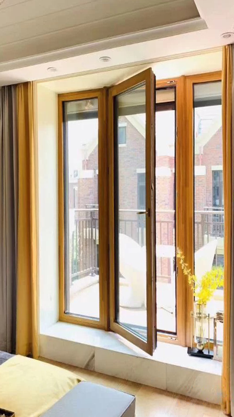 別再嫌這款鋁木復(fù)合門窗貴啦，用起來(lái)它真的物超所值！