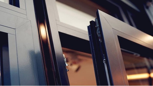 樓上樓工程門窗為什么會比普通門窗廠家性價(jià)比高？大有學(xué)問